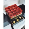 Box with red roses KT01
